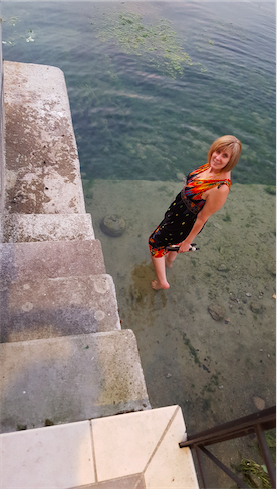 Thea in Italy 257KB